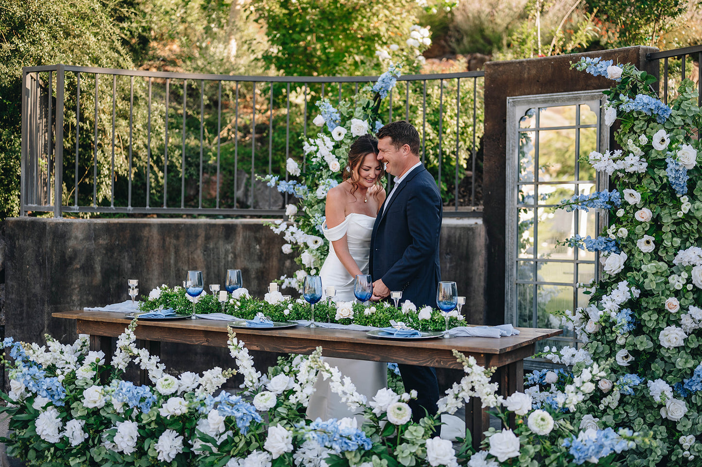 Alexis Floral Pillars